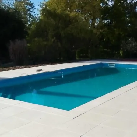 Oda ve Kahvaltı Alaguyauder La 3*