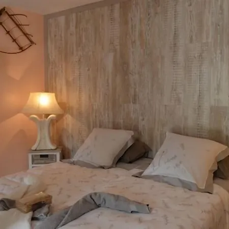 Oda ve Kahvaltı Alaguyauder La